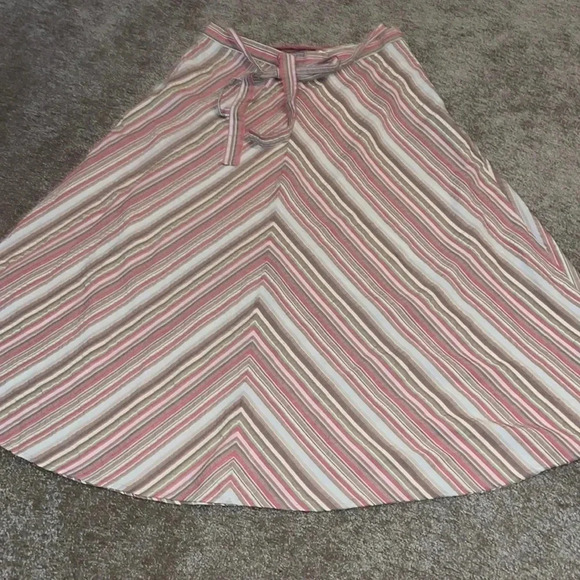 J. Crew Dresses & Skirts - J Crew A-Line Skirt / size 2.   CC